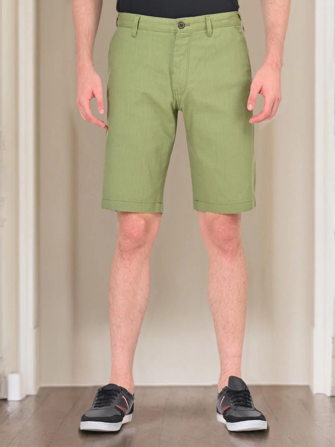 Indian Terrain Men's Regular Fit Solid Green Shorts
